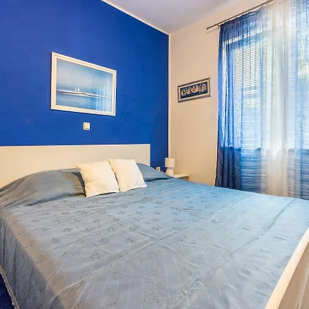 Helles Mit Meerblick, Espressomaschine, Grillbereich, Waschmaschine * 茨里克韦尼察