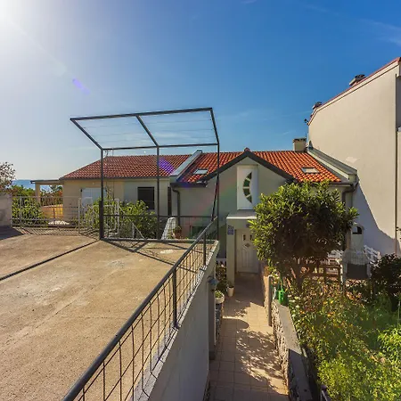 Helles Mit Meerblick, Espressomaschine, Grillbereich, Waschmaschine Crikvenica