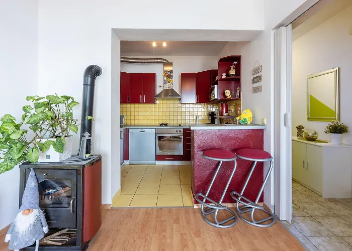 Helles Mit Meerblick, Espressomaschine, Grillbereich, Waschmaschine アパート ツリクヴェニツァ