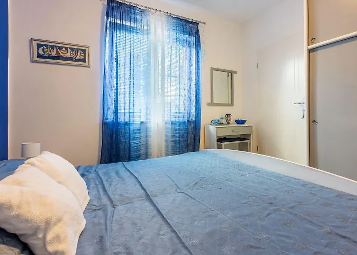 アパート Helles Mit Meerblick, Espressomaschine, Grillbereich, Waschmaschine ツリクヴェニツァ